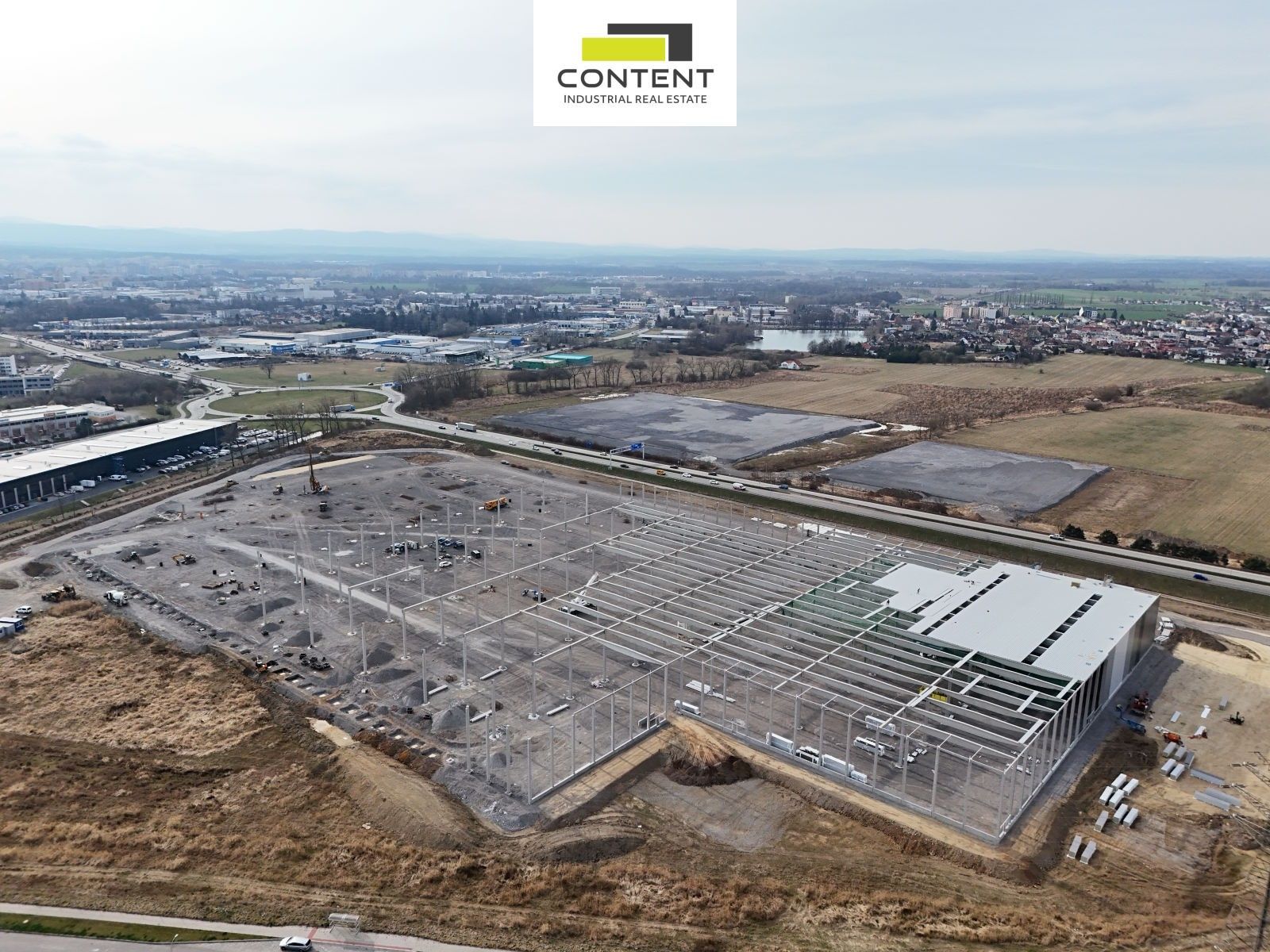 Pronájem komerčního prostoru 5920 m² - foto 5