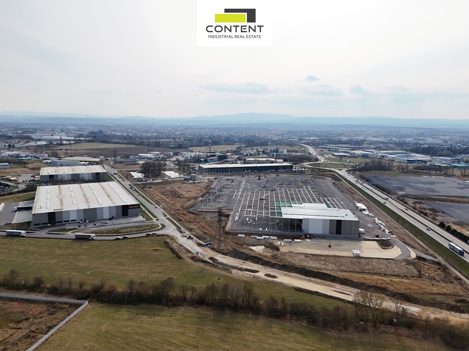 Pronájem komerčního prostoru 5920 m² - foto 3