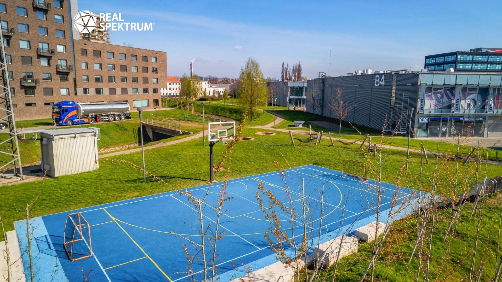 Pronájem komerčního prostoru 765 m² - foto 4