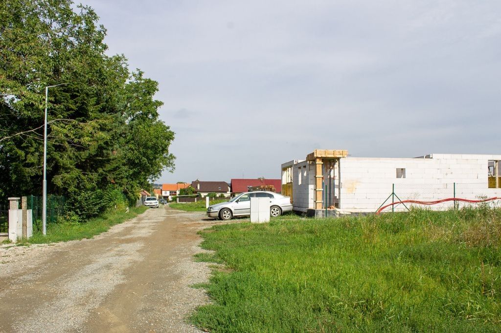 Prodej pozemku 1792 m² - foto 2