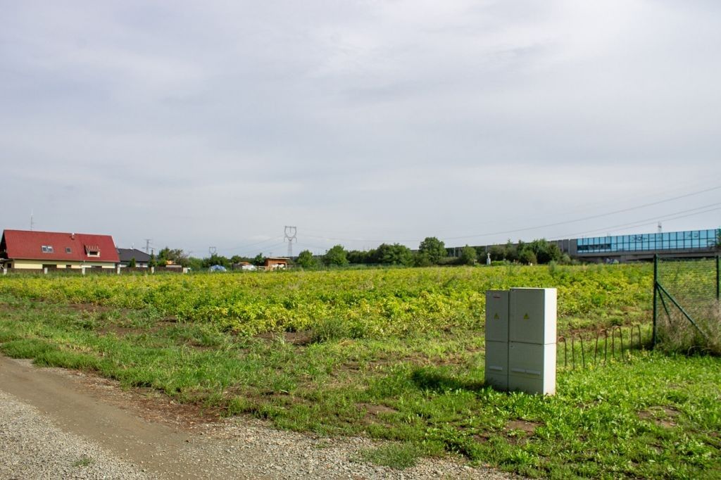 Prodej pozemku 1792 m² - foto 1