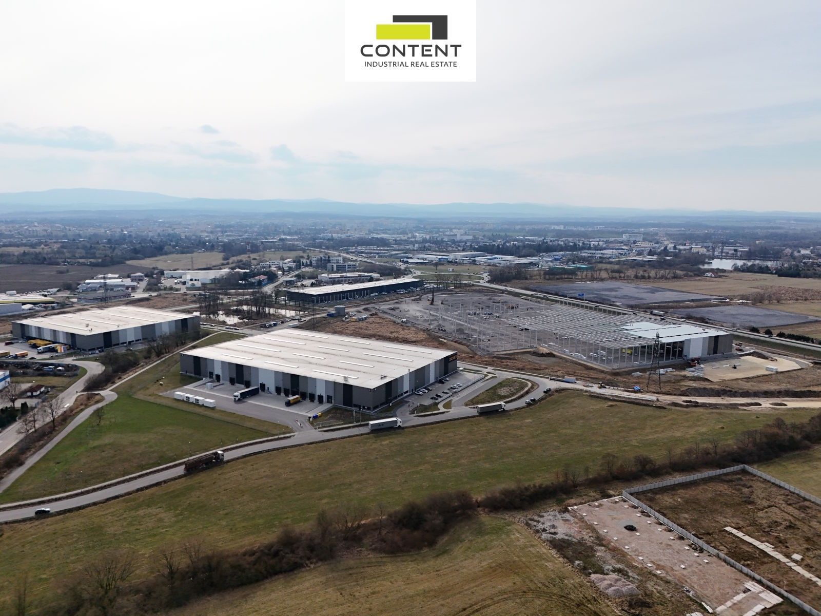Pronájem komerčního prostoru 24000 m² - foto 2