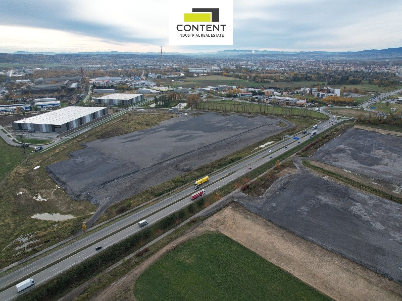 Pronájem komerčního prostoru 24000 m² - foto 13