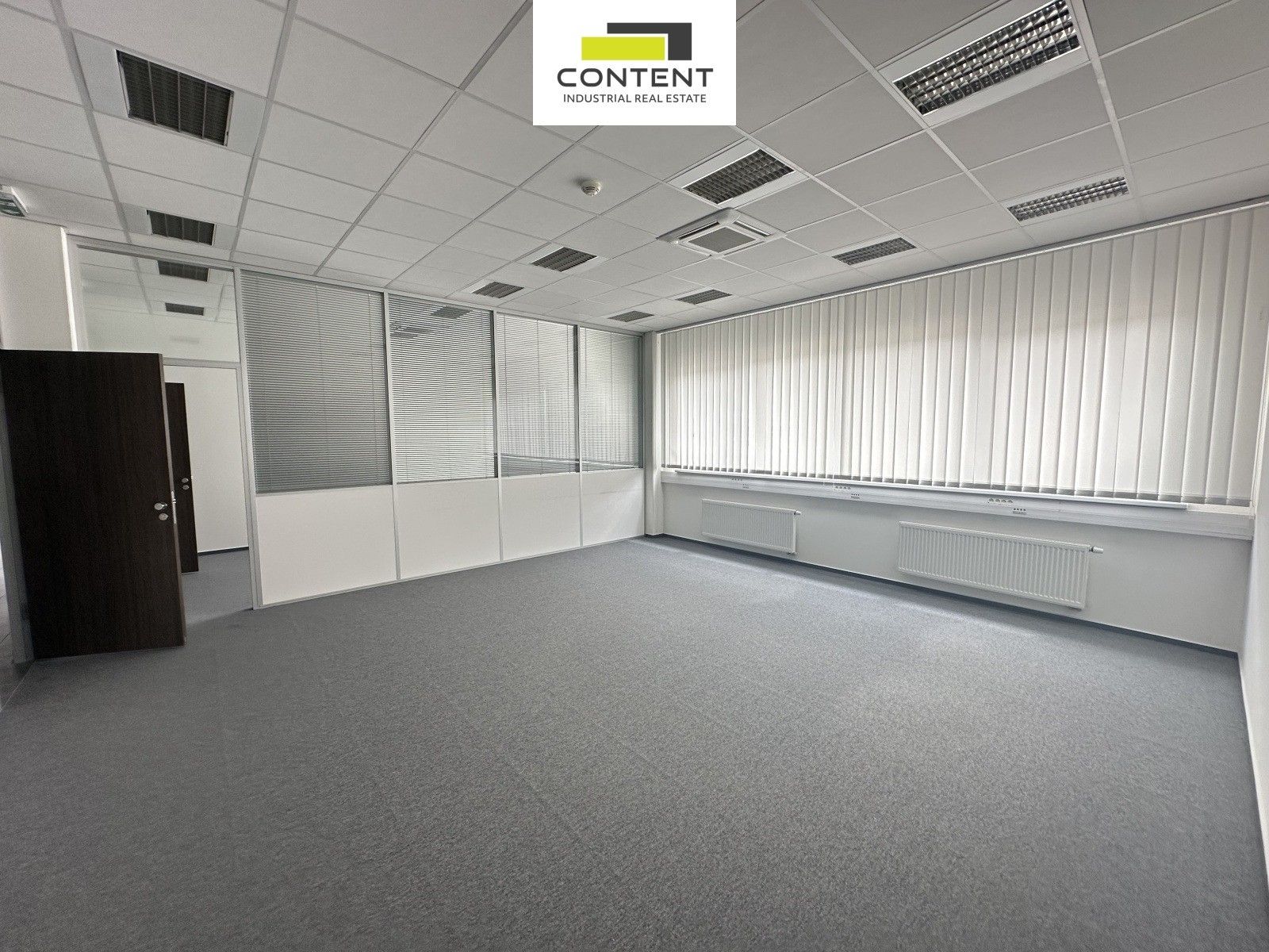 Pronájem komerčního prostoru 24000 m² - foto 18