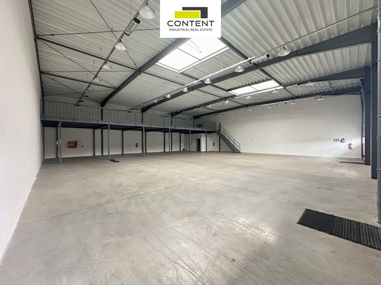 Pronájem komerčního prostoru 540 m² - foto 6