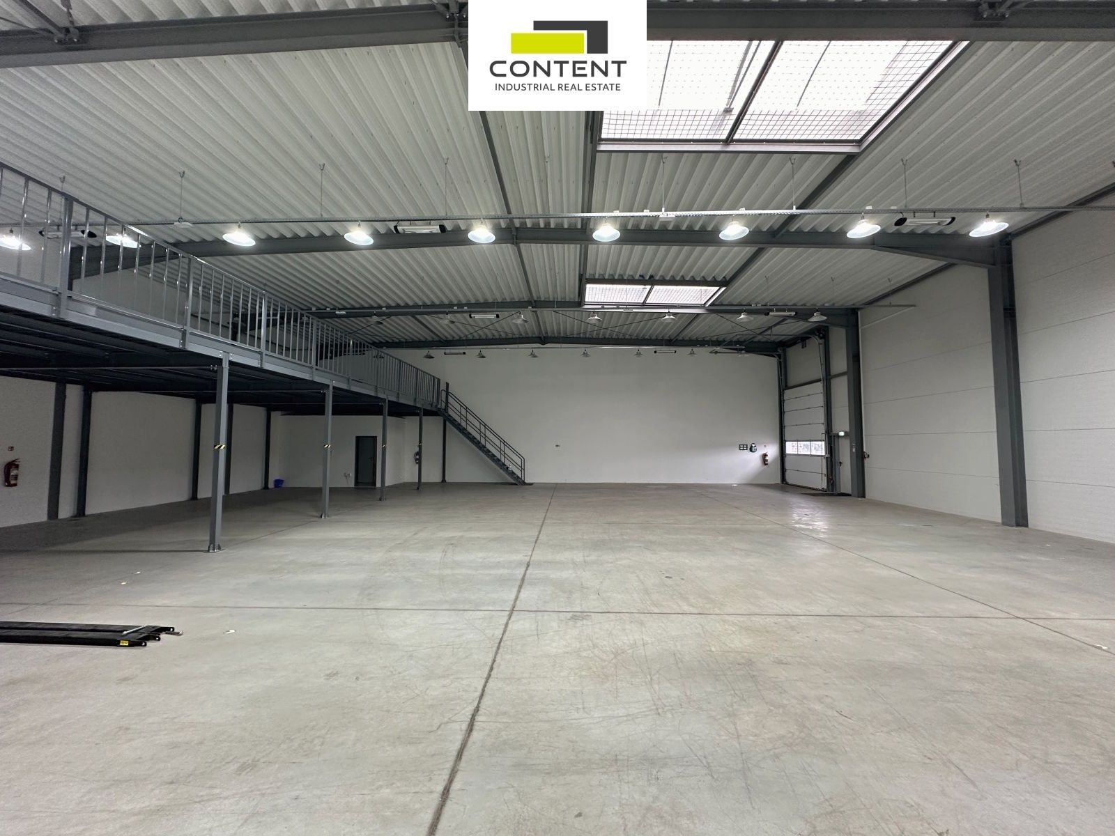 Pronájem komerčního prostoru 540 m² - foto 10
