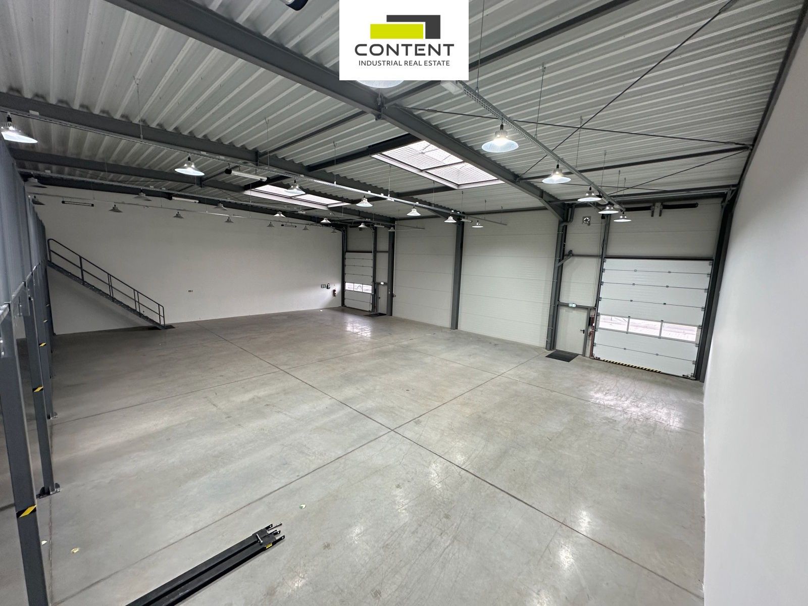 Pronájem komerčního prostoru 540 m² - foto 13