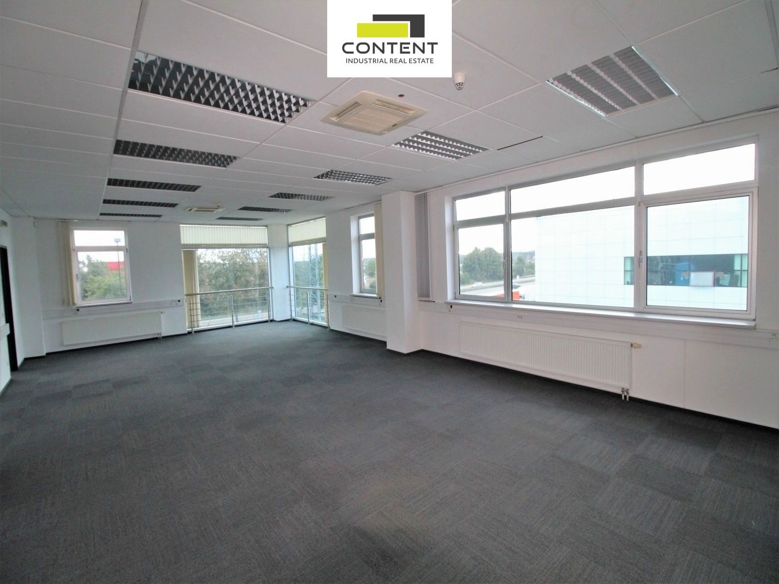 Pronájem komerčního prostoru 4356 m² - foto 10