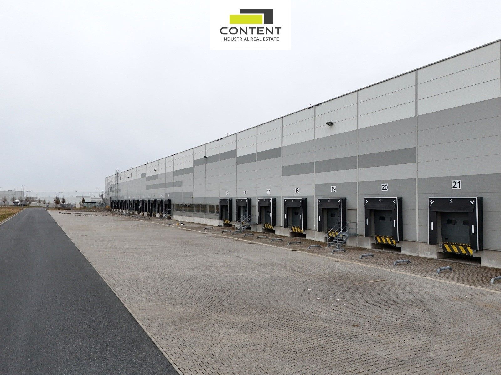 Pronájem komerčního prostoru 2377 m² - foto 3