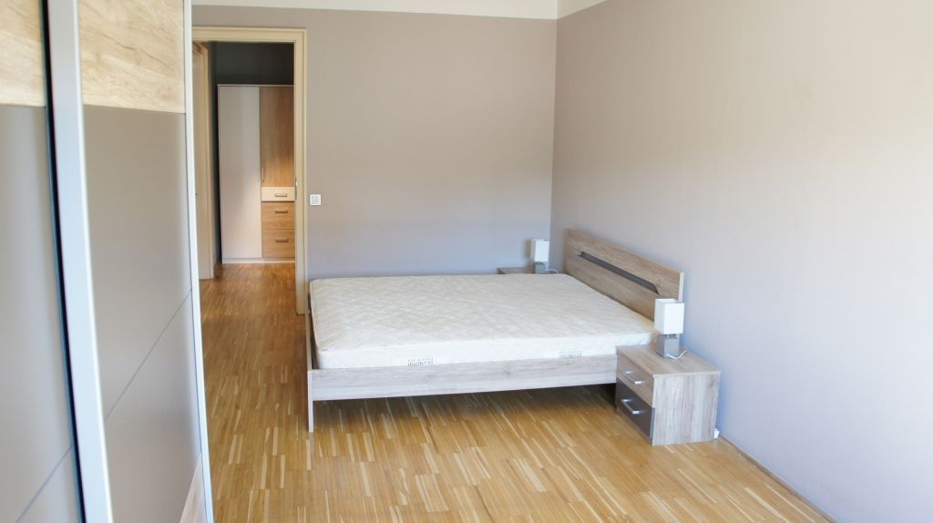 Prodej bytu 2+kk 77 m² - foto 4