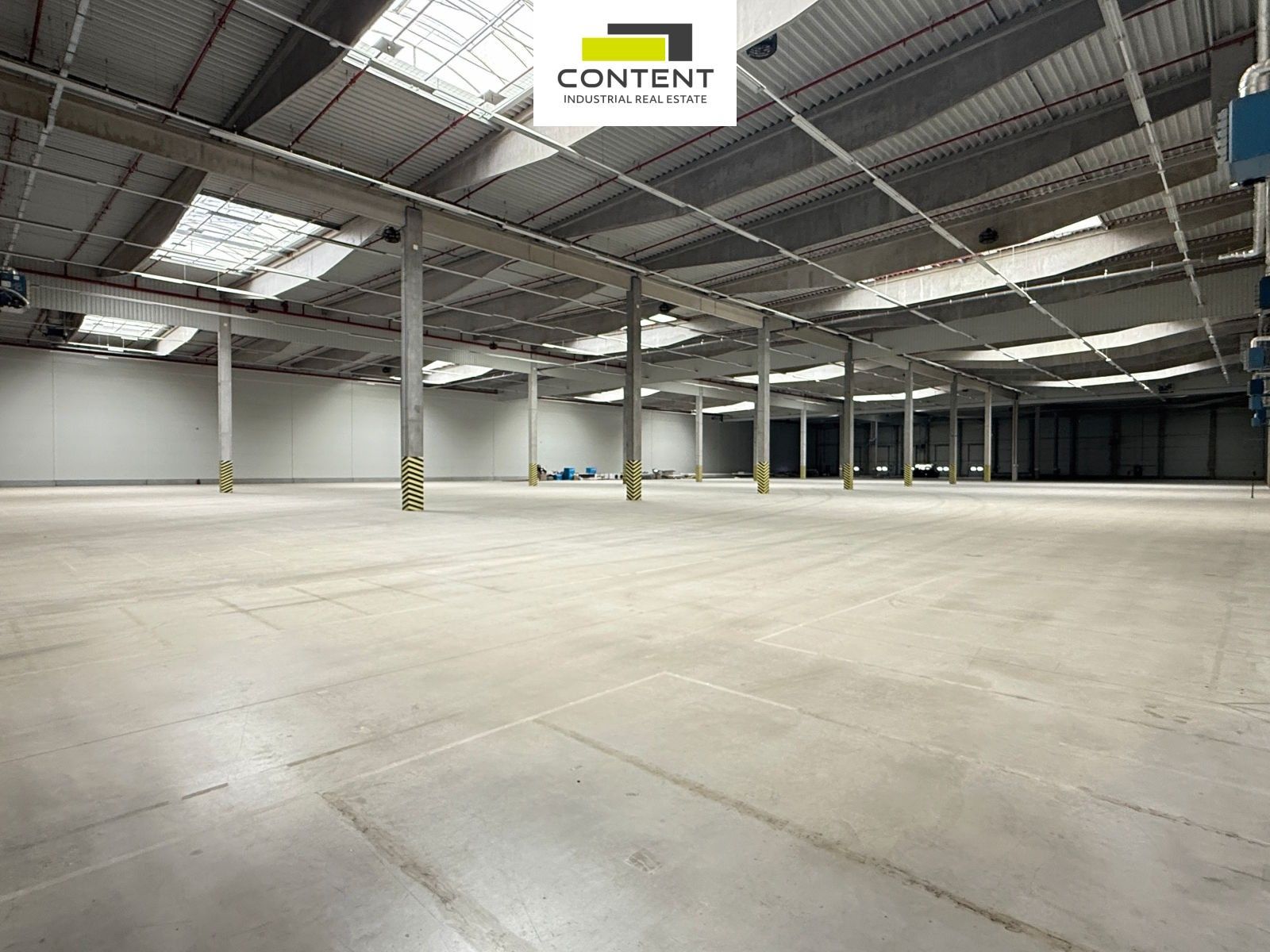 Pronájem komerčního prostoru 2377 m² - foto 10