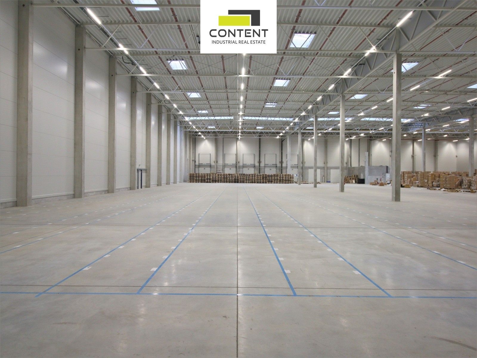 Pronájem komerčního prostoru 7500 m² - foto 1