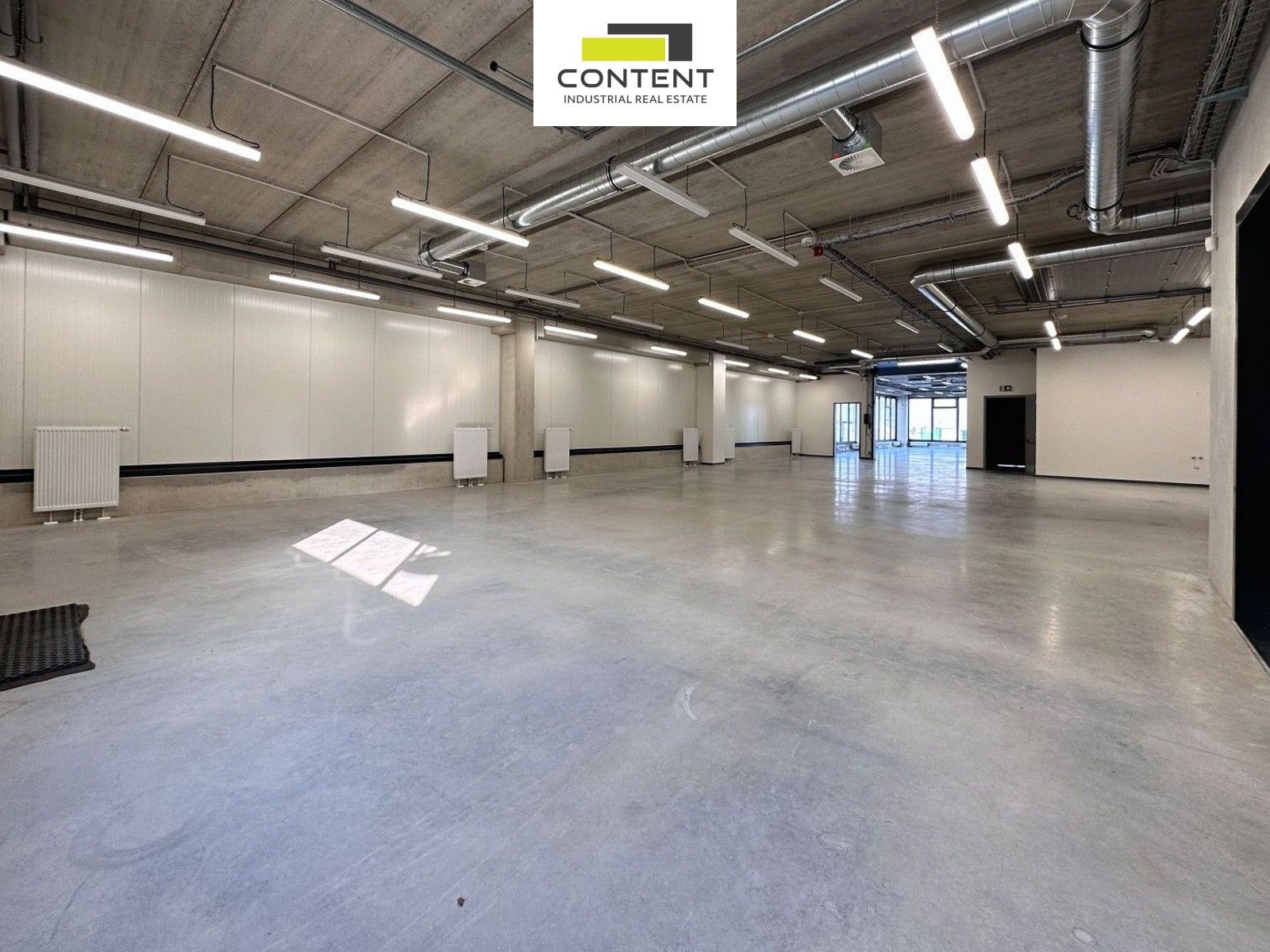 Pronájem komerčního prostoru 2460 m² - foto 7