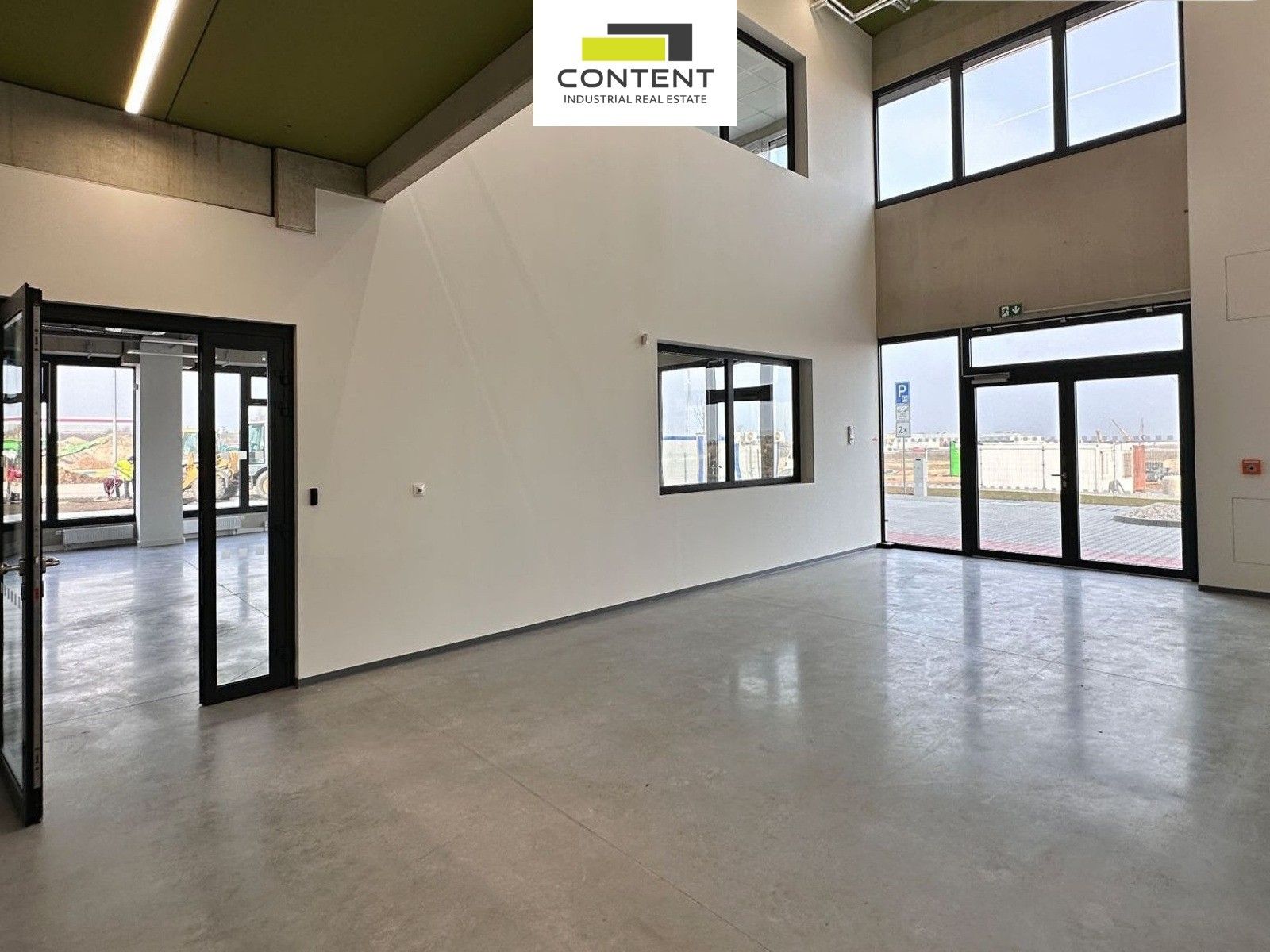Pronájem komerčního prostoru 2460 m² - foto 13