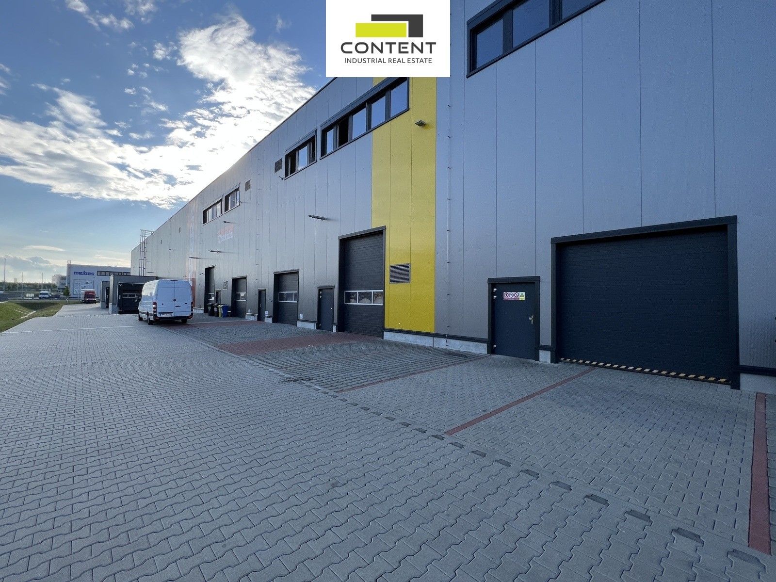 Pronájem komerčního prostoru 2460 m² - foto 16