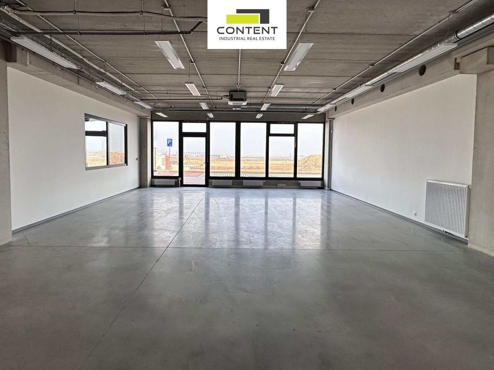 Pronájem komerčního prostoru 2460 m² - foto 10