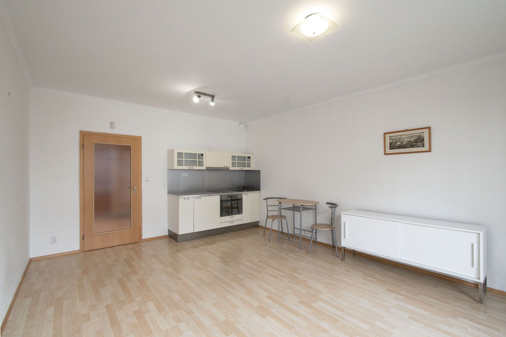 Pronájem bytu 1+kk 36 m² - foto 2