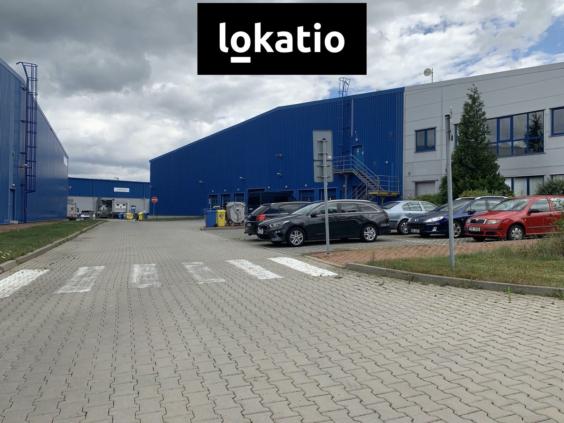 Pronájem komerčního prostoru 1055 m² - foto 5