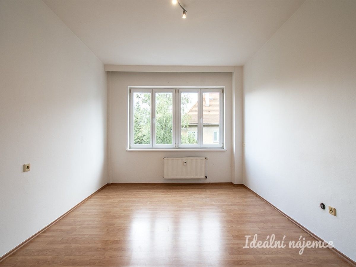 Pronájem bytu 2+1 43 m² - foto 1