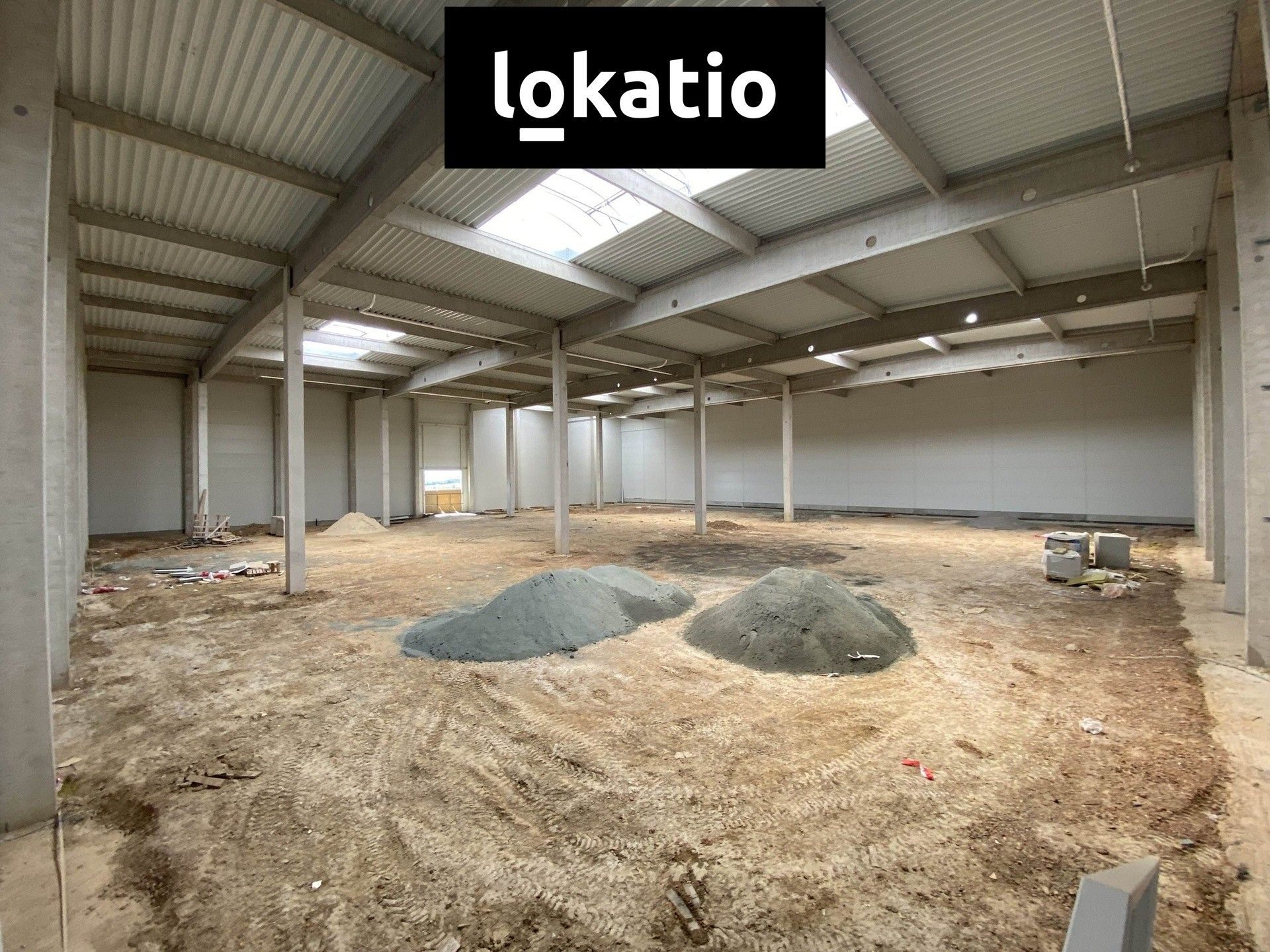 Pronájem komerčního prostoru 3078 m² - foto 2