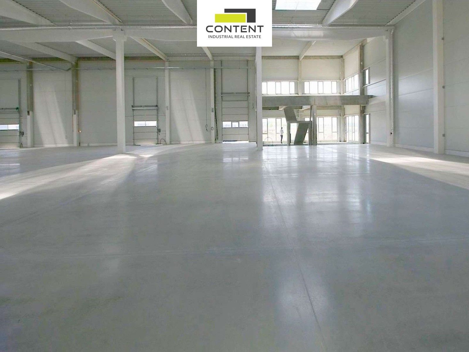 Pronájem komerčního prostoru 7000 m² - foto 8