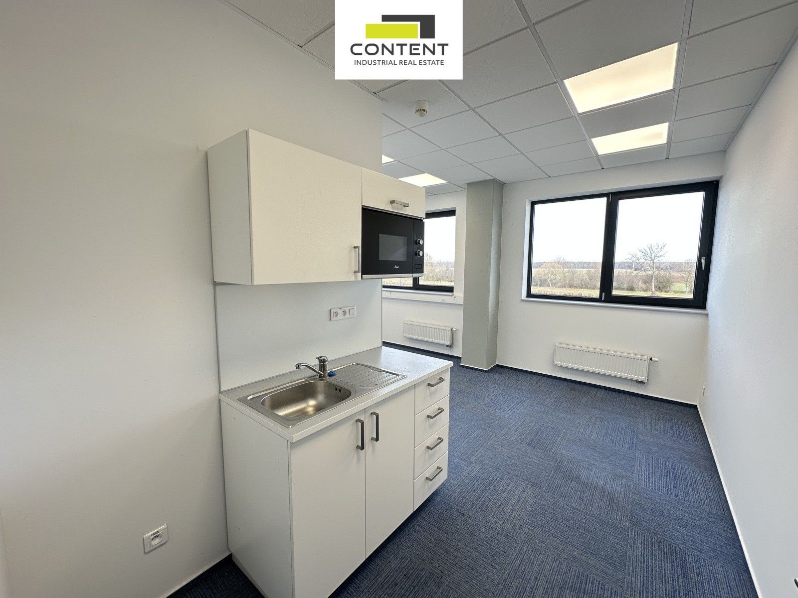 Pronájem komerčního prostoru 4859 m² - foto 19