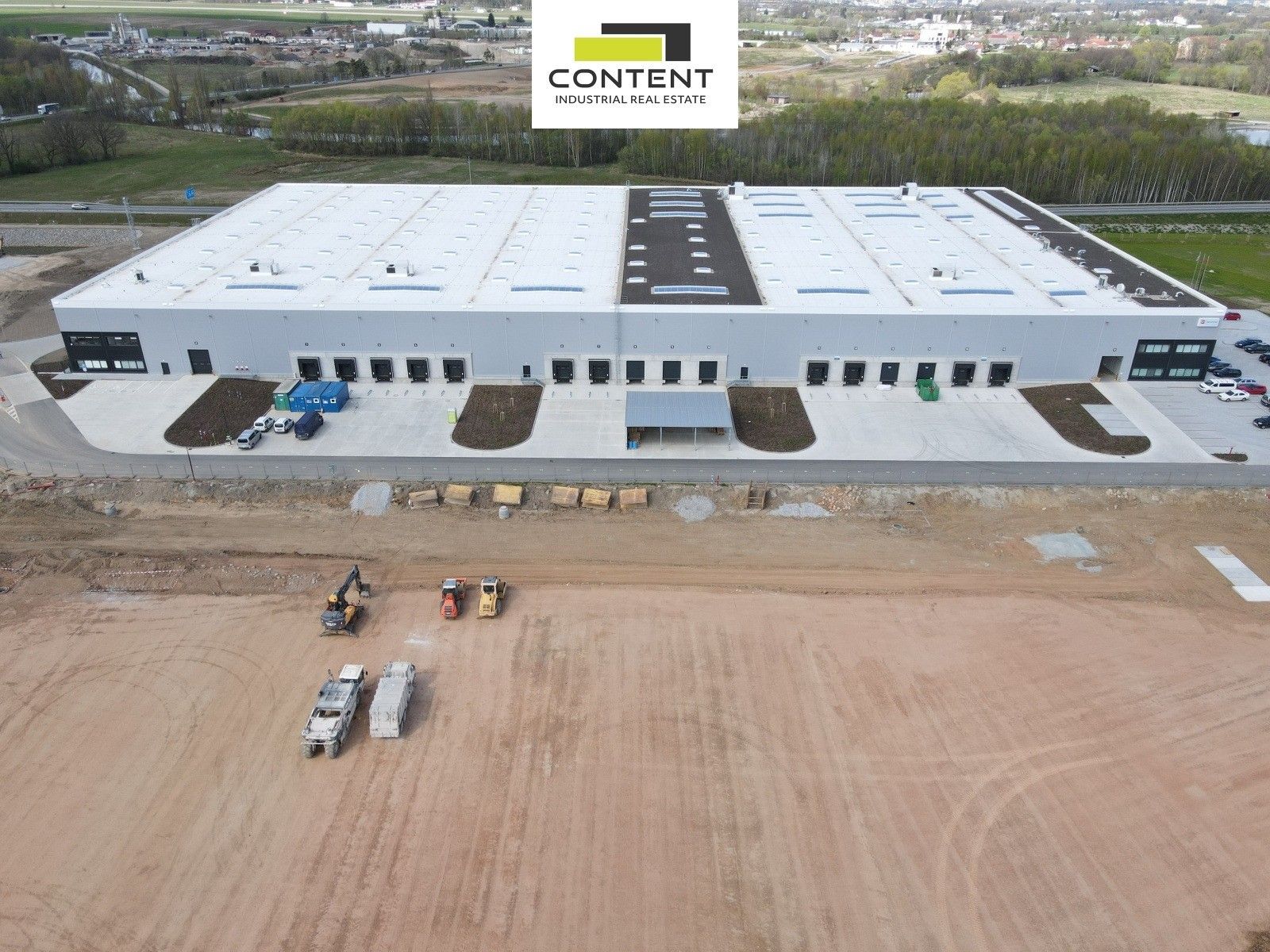 Pronájem komerčního prostoru 5000 m² - foto 1