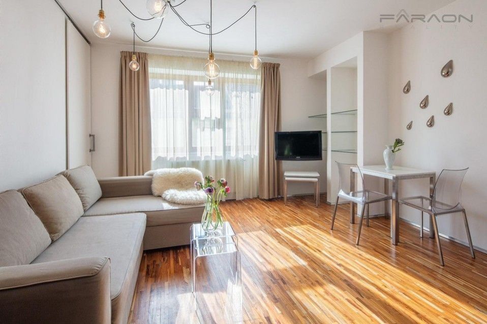 Pronájem bytu 2+kk 45 m² - foto 1