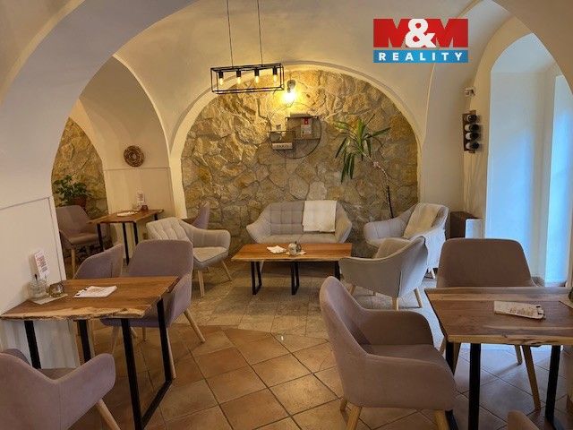 Pronájem komerčního prostoru 200 m² - foto 1
