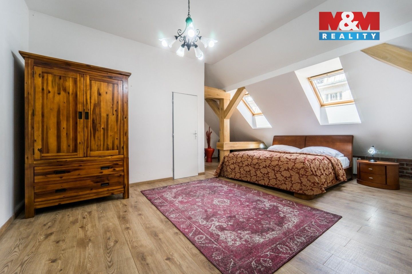 Pronájem bytu 4+kk 102 m² - foto 3