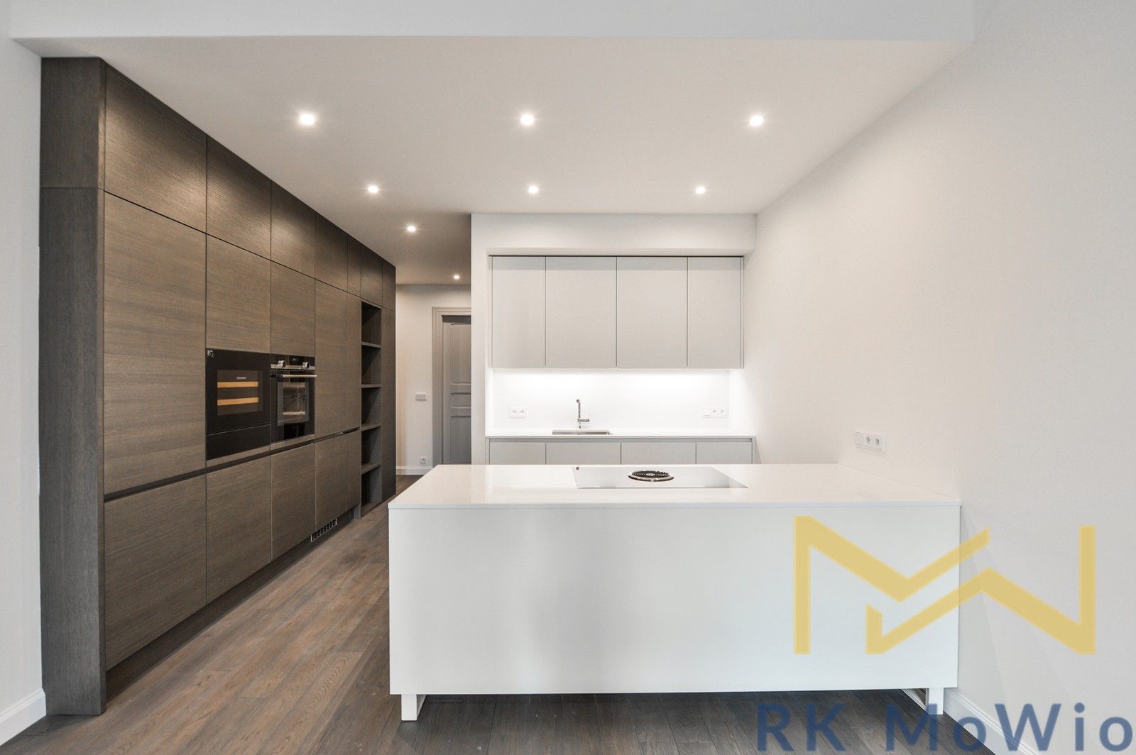 Pronájem bytu 3+kk 95 m² - foto 1