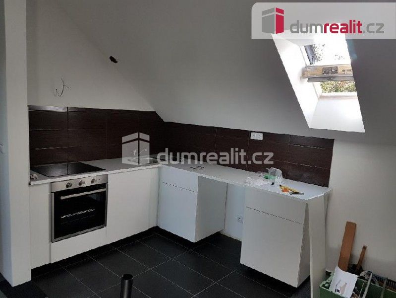 Pronájem bytu 1+kk 15 m² - foto 1