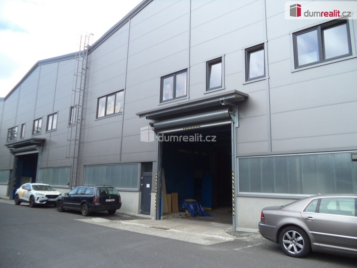 Pronájem komerčního prostoru 600 m² - foto 8