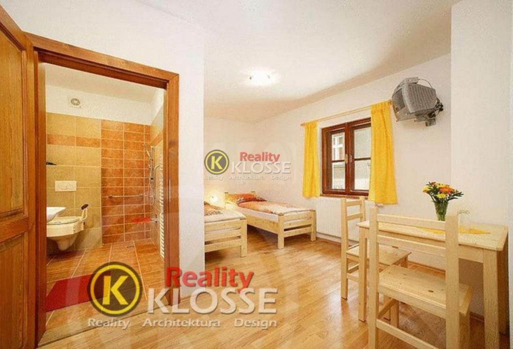 Prodej komerčního prostoru 200 m² - foto 4