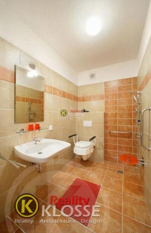 Prodej komerčního prostoru 200 m² - foto 16