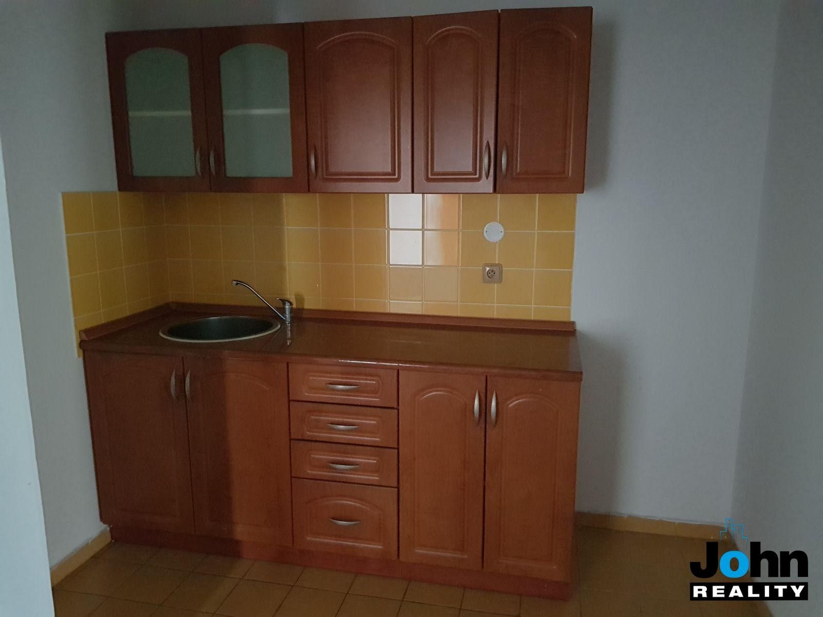 Pronájem komerčního prostoru 200 m² - foto 4