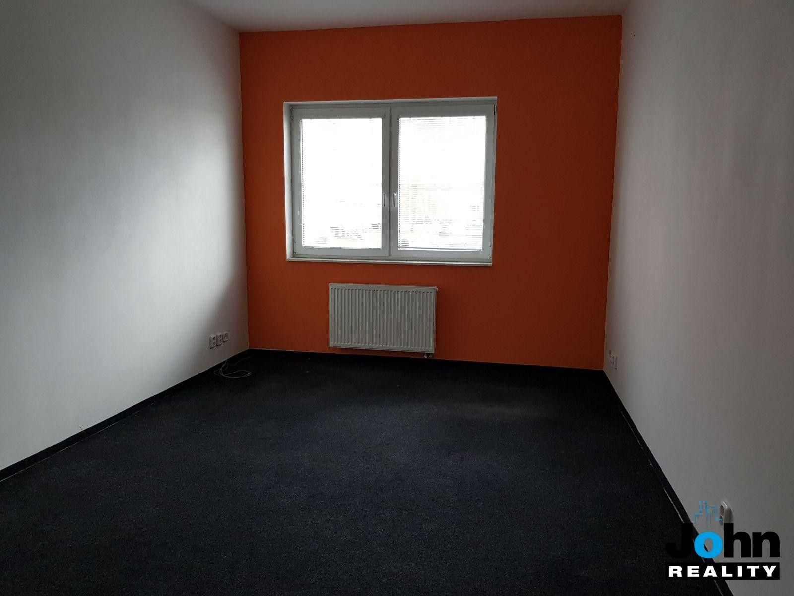 Pronájem komerčního prostoru 200 m² - foto 6