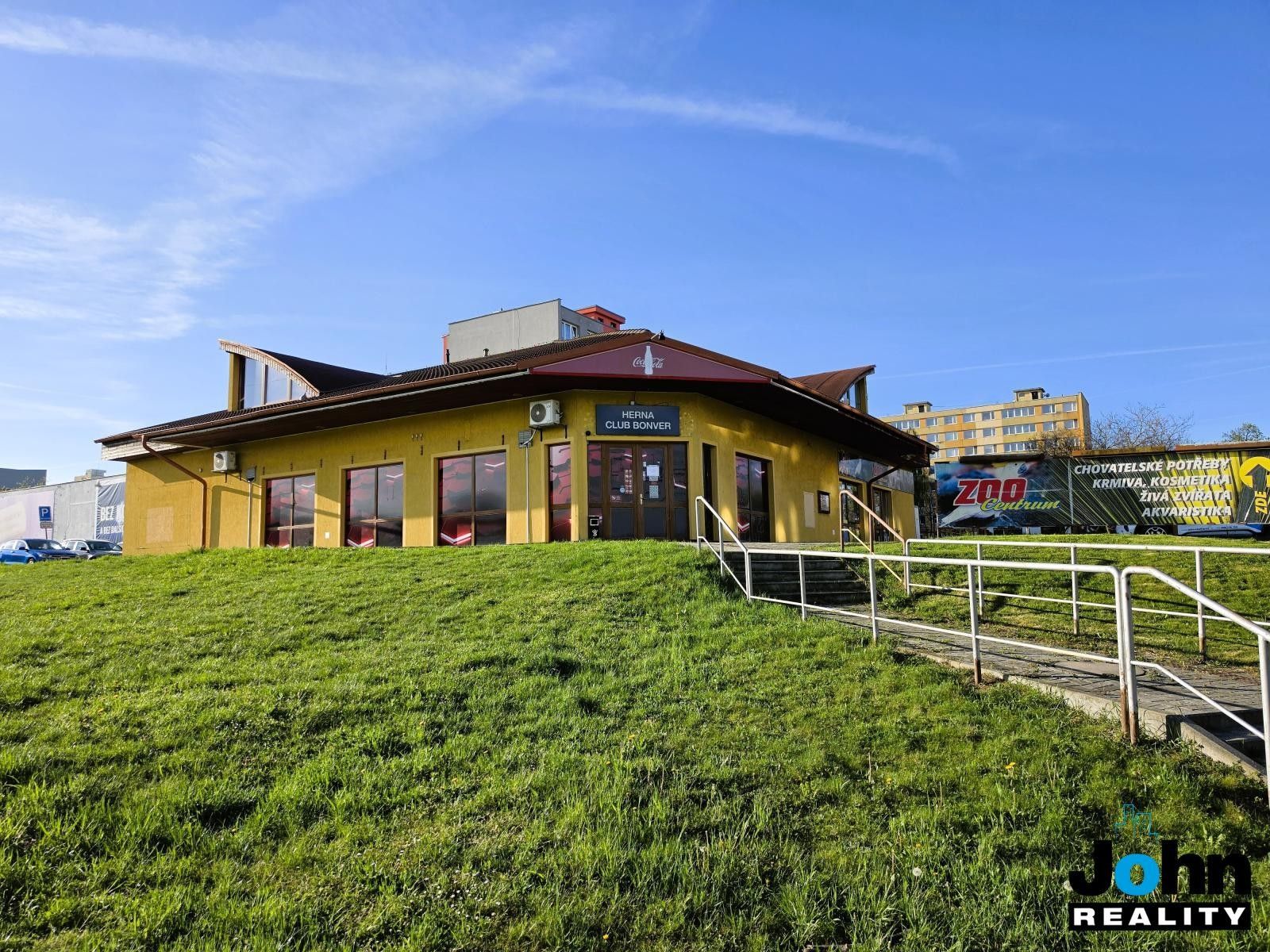 Pronájem komerčního prostoru 200 m² - foto 2