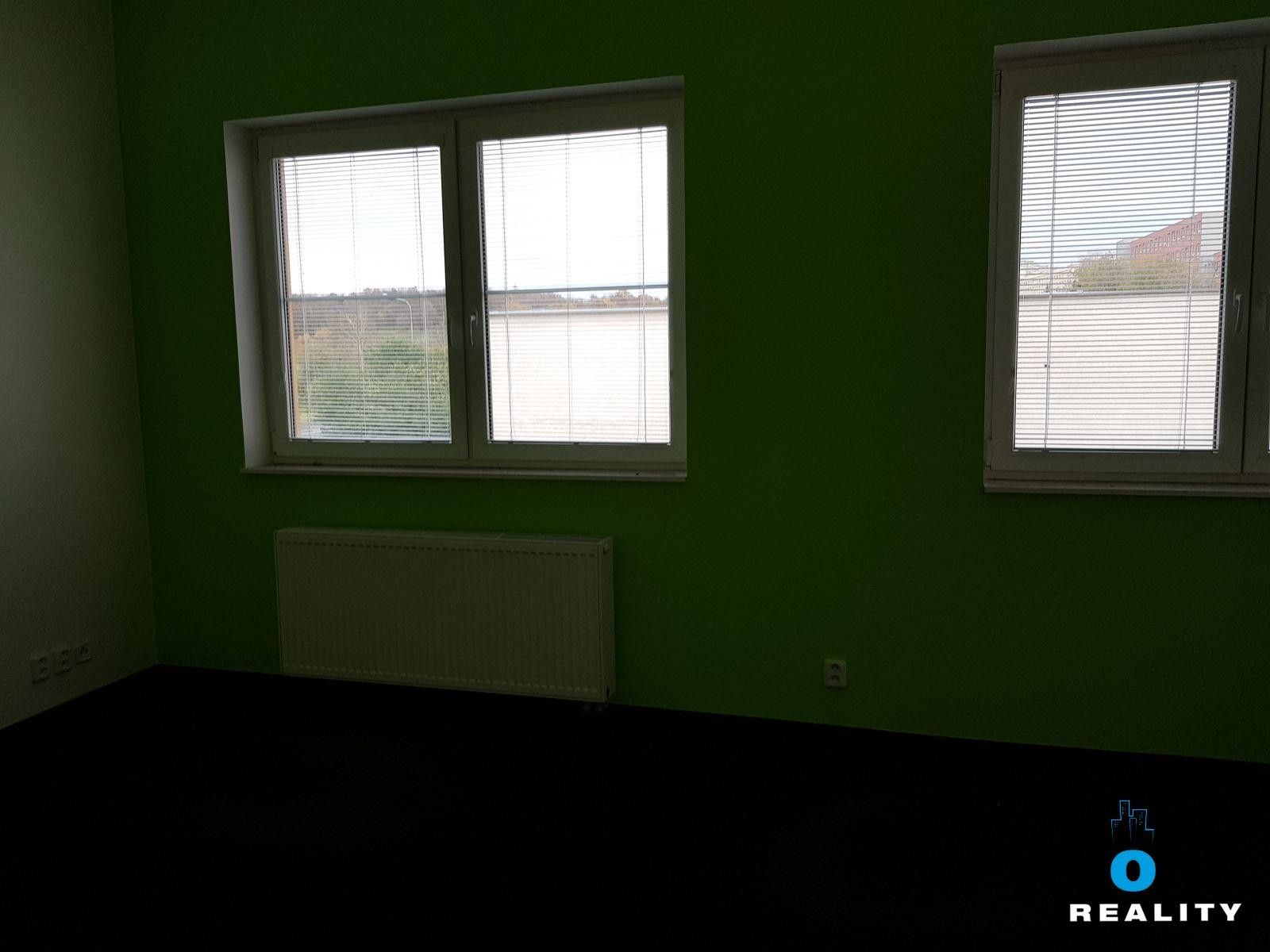 Pronájem komerčního prostoru 200 m² - foto 12