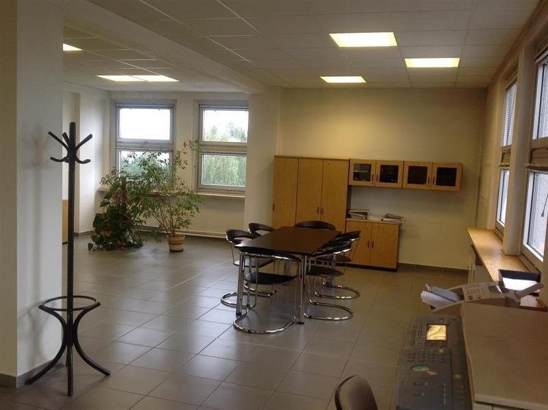 Pronájem komerčního prostoru 204 m² - foto 4