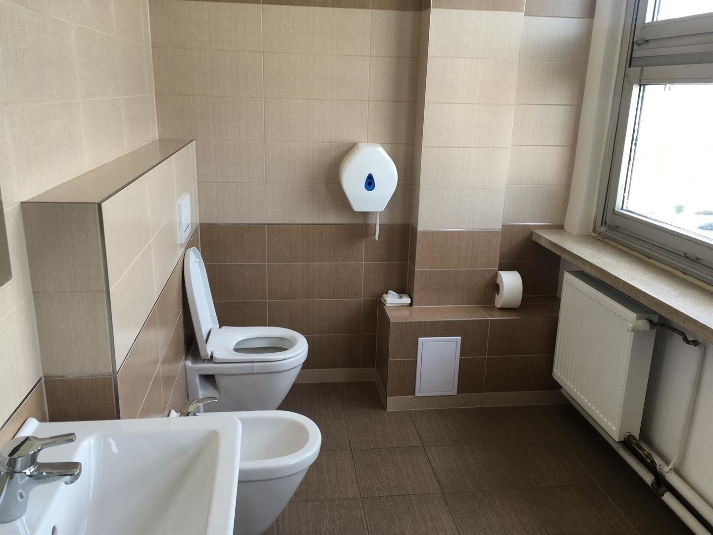 Pronájem komerčního prostoru 204 m² - foto 20