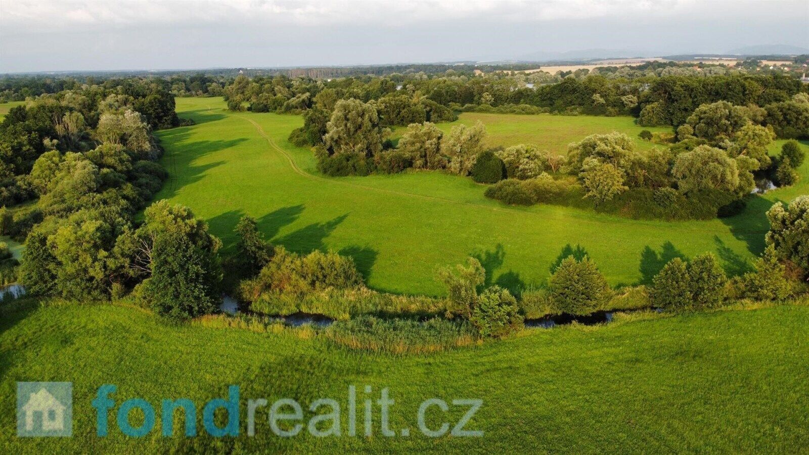 Prodej nemovitosti 9886 m² - foto 3