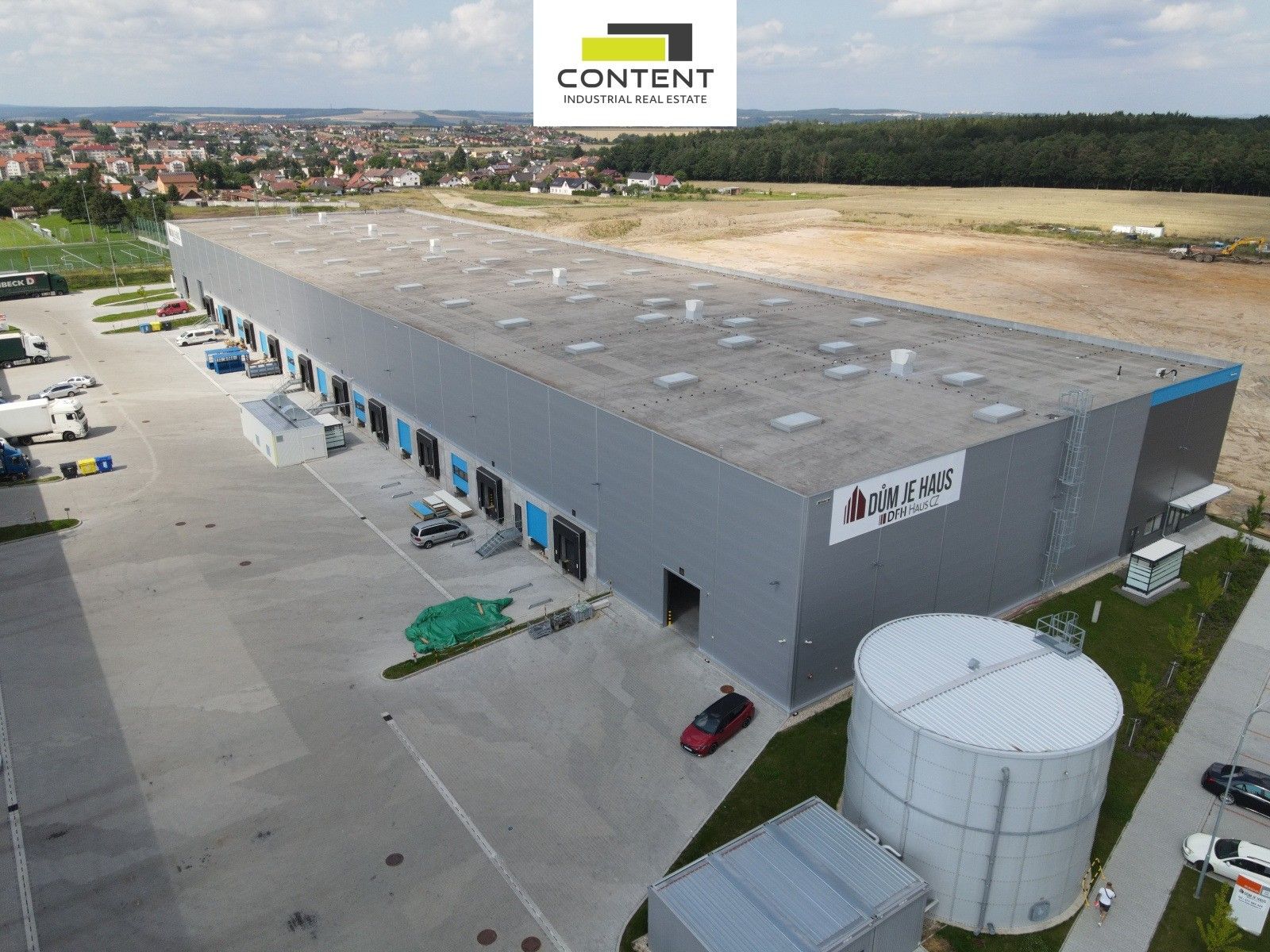Pronájem komerčního prostoru 16000 m² - foto 1