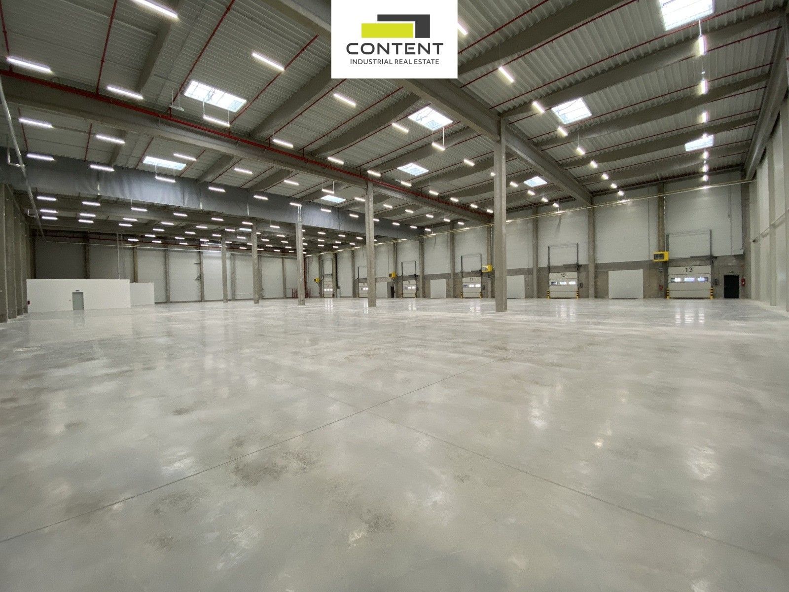 Pronájem komerčního prostoru 16000 m² - foto 9