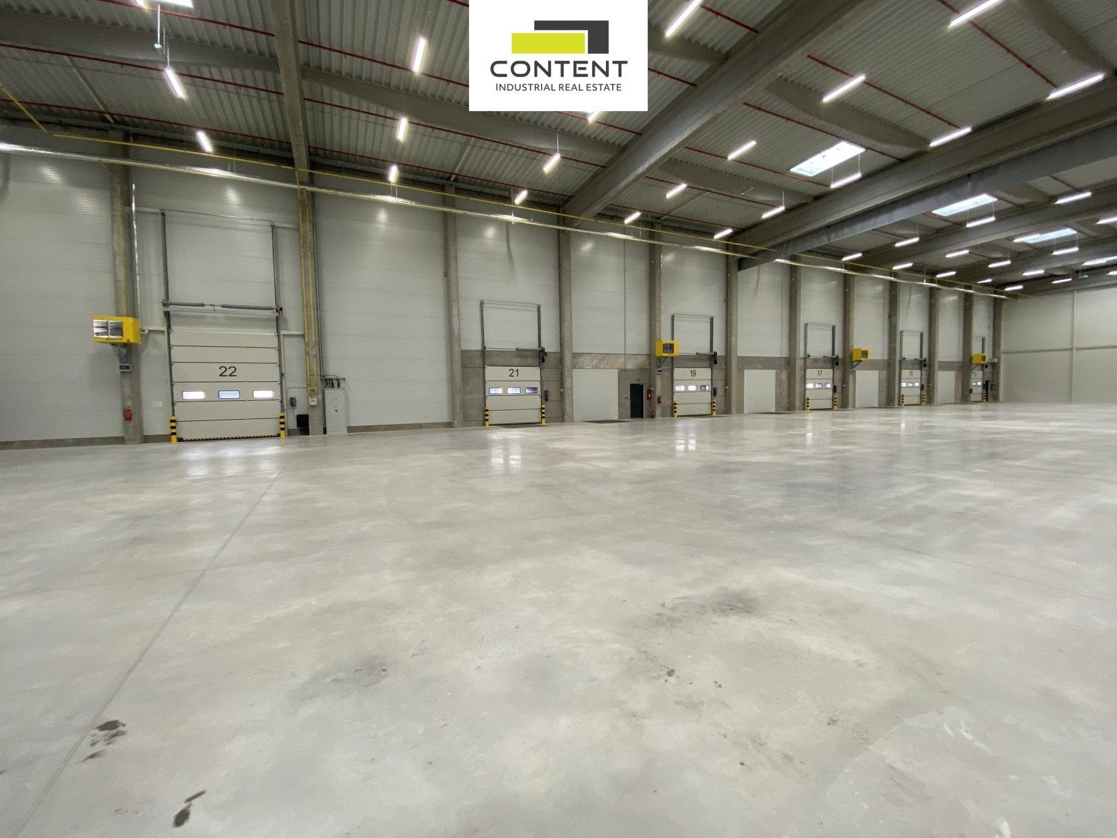 Pronájem komerčního prostoru 16000 m² - foto 12