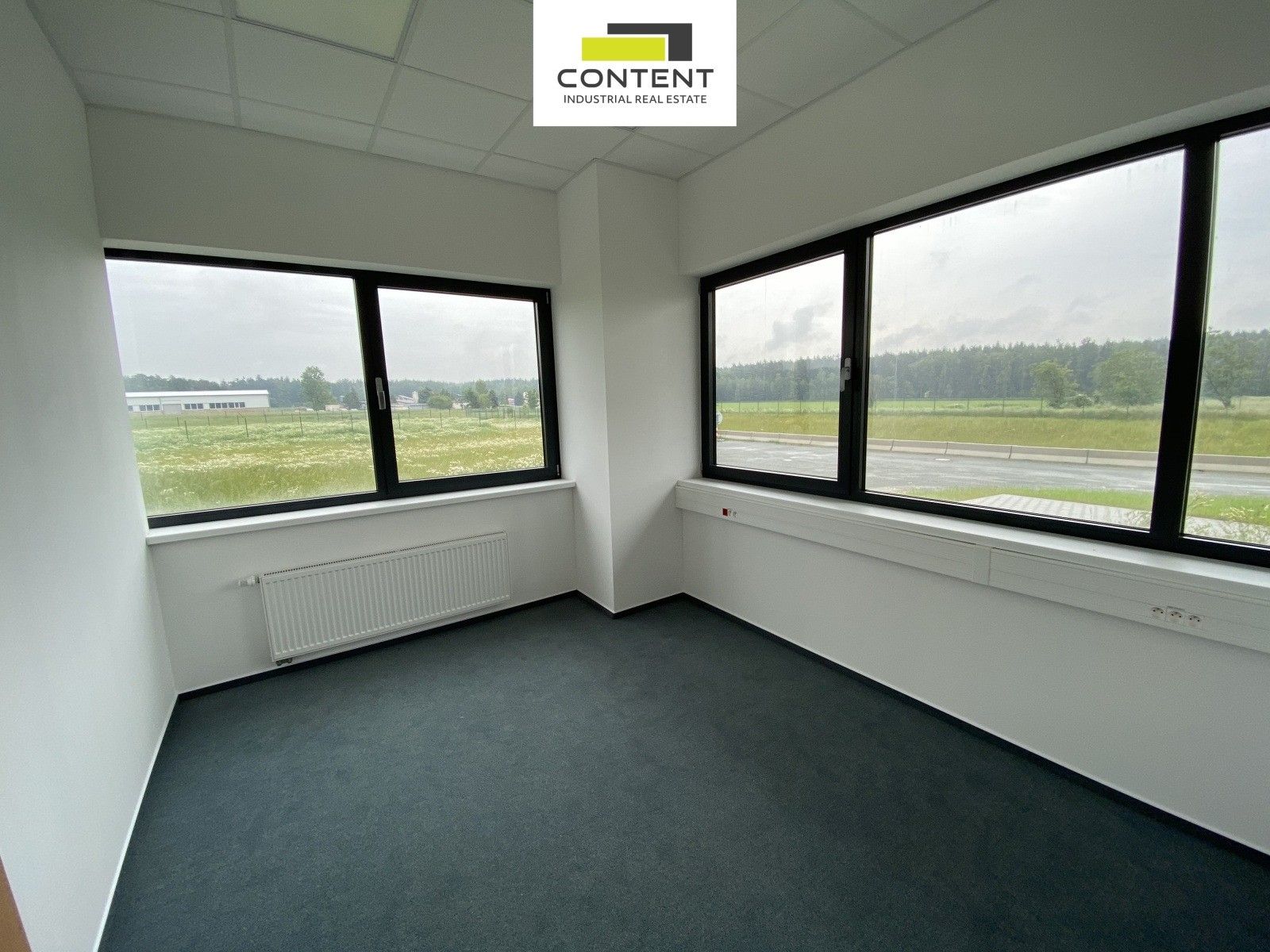 Pronájem komerčního prostoru 16000 m² - foto 18