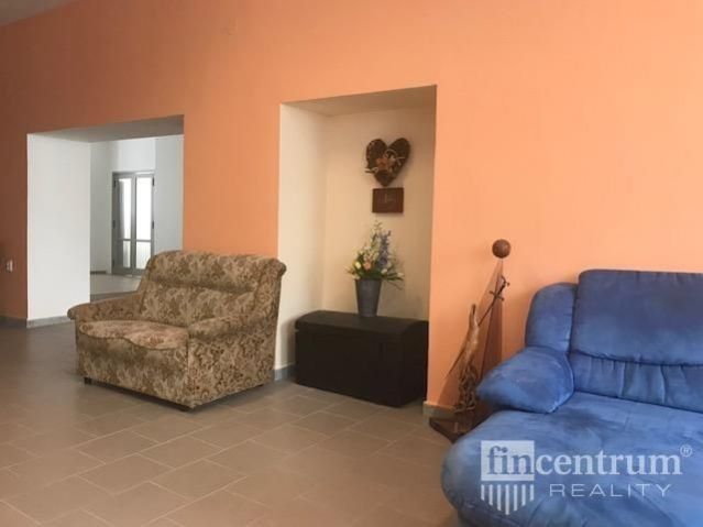 Prodej komerčního prostoru 1400 m² - foto 9