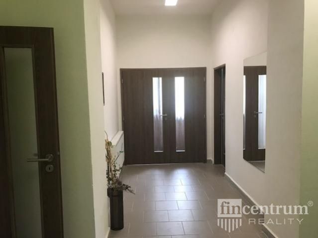 Prodej komerčního prostoru 1400 m² - foto 11