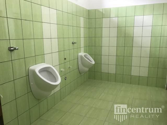 Prodej komerčního prostoru 1400 m² - foto 16