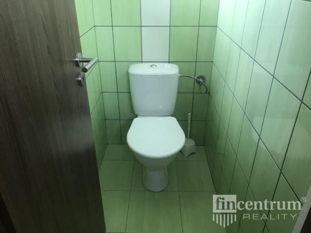 Prodej komerčního prostoru 1400 m² - foto 17